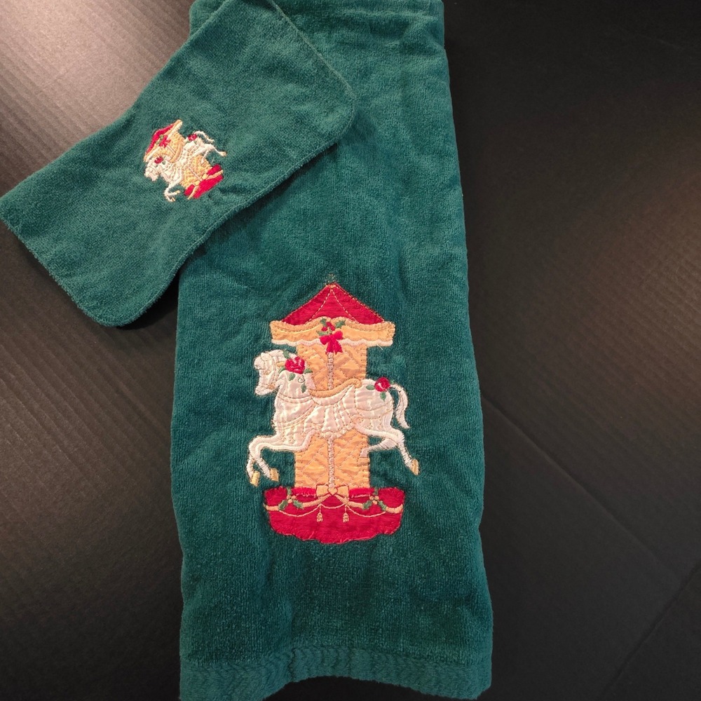 Vintage Christmas Carousel Horse Bath Towel & Washcloth Set Green Made in USA
